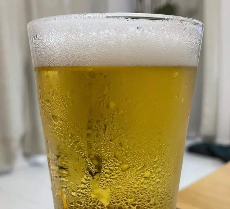 蜂蜜不仅可以食用还可用来浇花，你知道吗？（探讨蜂蜜在植物生长中的作用与使用方法）